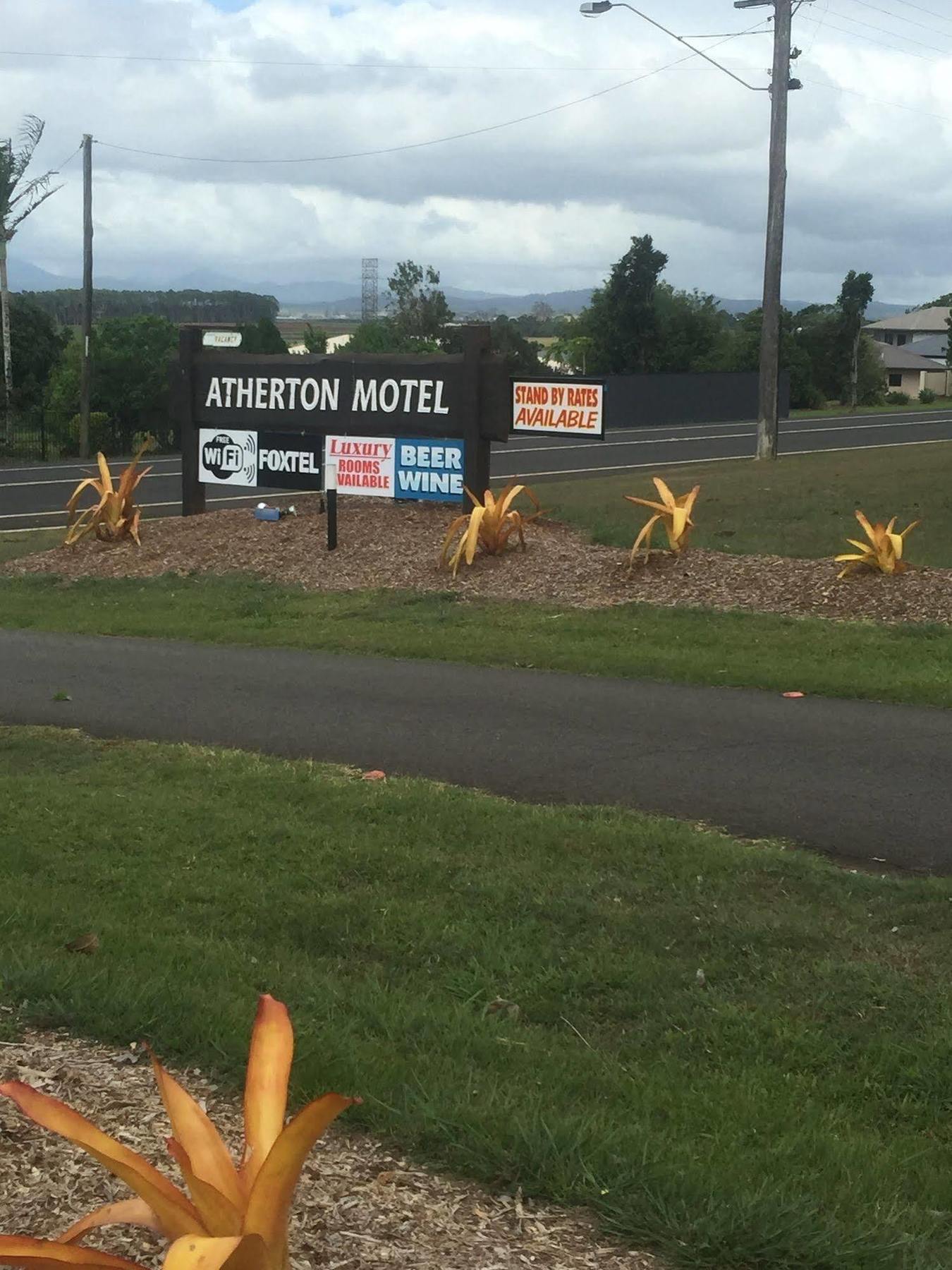 Atherton Motel Εξωτερικό φωτογραφία