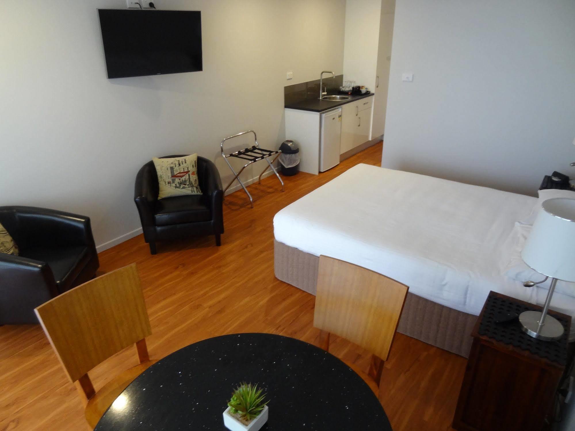 Atherton Motel Εξωτερικό φωτογραφία