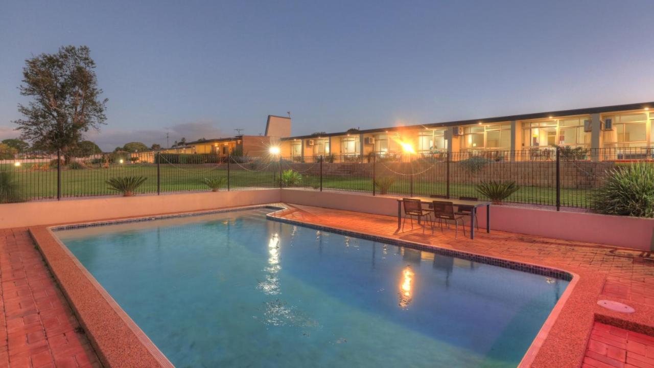 Atherton Motel Εξωτερικό φωτογραφία